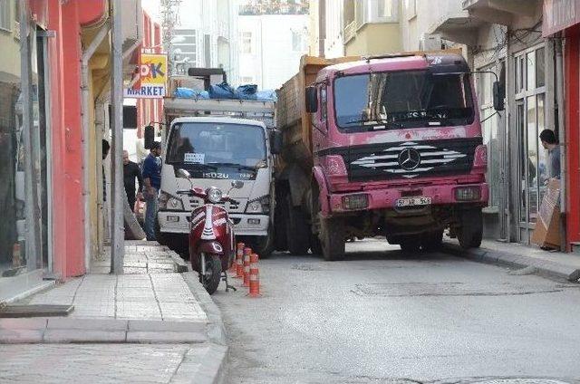 Kamyonetten Düşen Şahıs Yaralandı