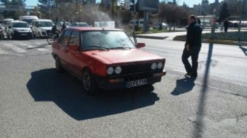 Otomobilden Dumanlar Y&uuml;kseldi