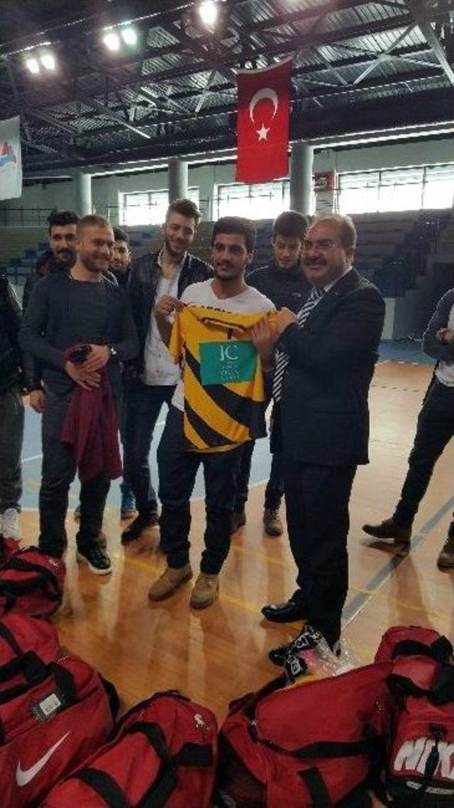 İbrahim Çeçen Üniversitesi Salon Futbol Takımı Ünilig’de