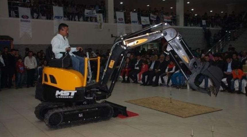 İş Makinesiyle Yapılan G&ouml;steri B&uuml;y&uuml;ledi