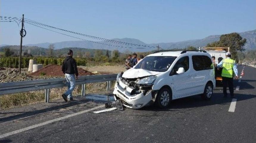 K&ouml;yceğiz&rsquo; De Trafik Kazası; 1 Yaralı