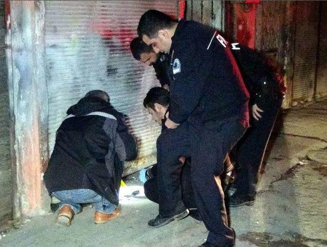 &lsquo;dur&rsquo; İhtarına Uymayan Ara&ccedil; İle Polis Arasında Kovalamaca 1