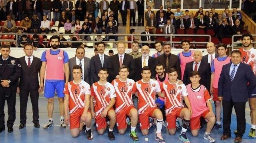 Torul&rsquo;da Kaymakamlık Kupası Voleybol Turnuvası Başladı