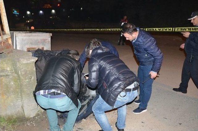 Üniversite Yakınındaki Şüpheli Valiz Polisi Alarma Geçirdi