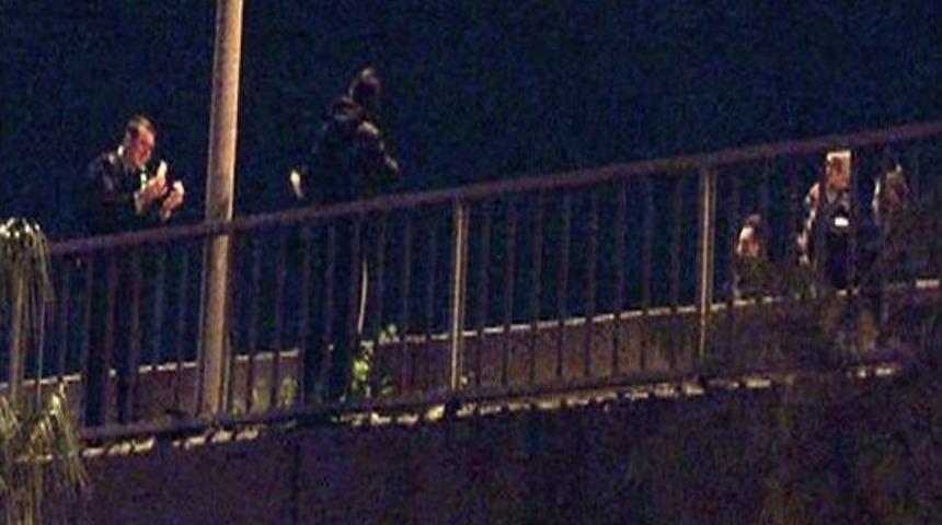 İntihar Etmek İsteyen Gen&ccedil;, Sigara Yakarken Kurtarıldı