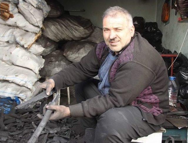 Sıcak Havalar Mangal Kömürü Satanların Yüzünü Güldürdü 1