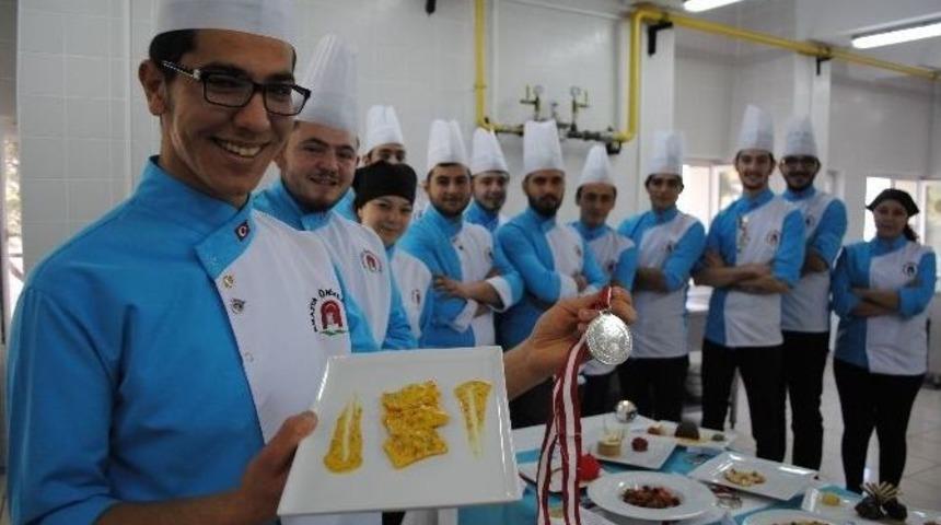 Kaportacılığı Bıraktı, Madalyalı Aşçı Oldu