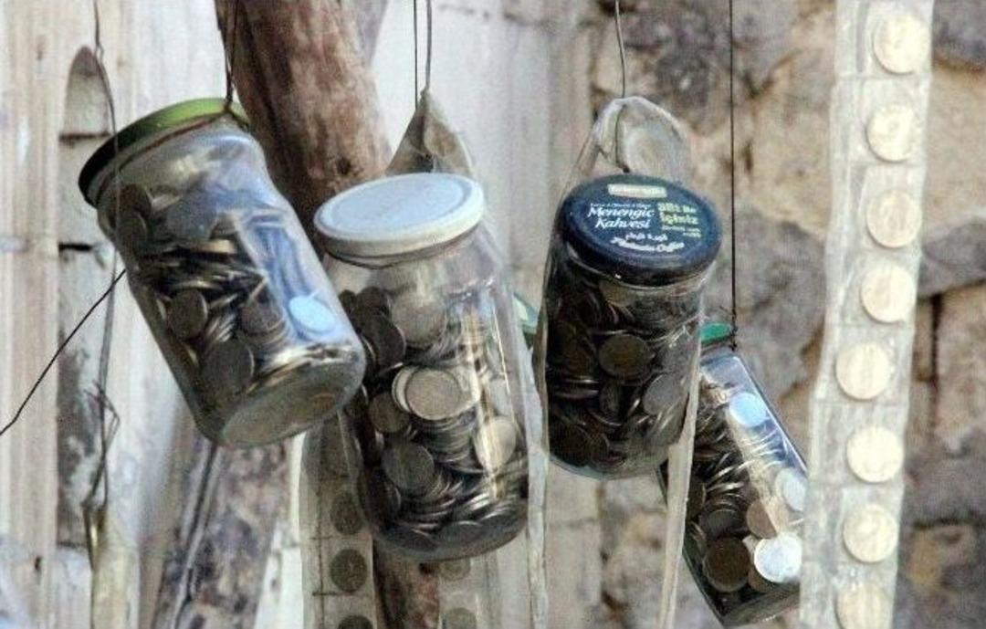 M&uuml;ze Başına Yıkıldı