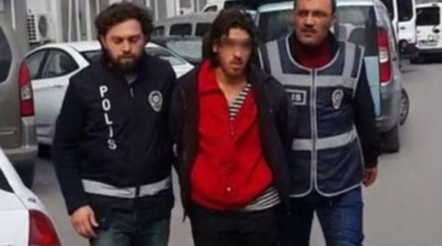 Travestiye Tecav&uuml;z Edip Telefonunu Gasp Eden Suriyeli Yakalandı