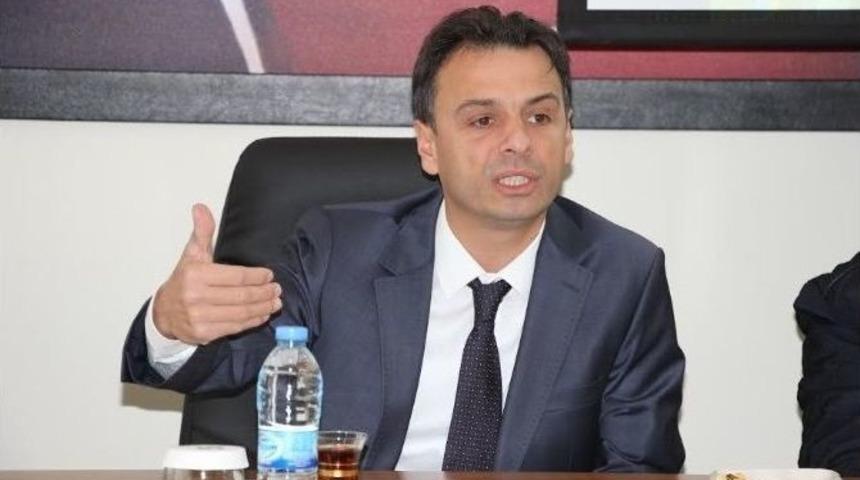 Ma&ccedil;ka İl&ccedil;esine &ldquo;temiz Futbola Başlangı&ccedil;&rdquo; Anıtı Yapılıyor