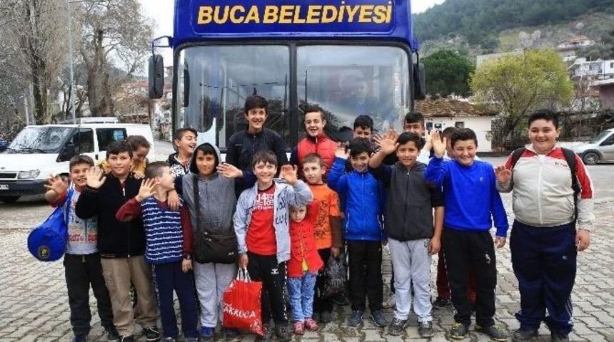 Bucalı &Ccedil;ocukların Havuz Keyfi