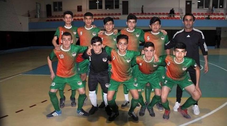 Kul&uuml;plerarası Futsal Ligi Adana&rsquo;da Başladı