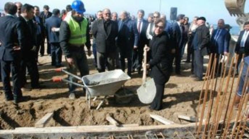 Ak Parti Meclis &Uuml;yeleri Temel Atma T&ouml;renine Katıldı