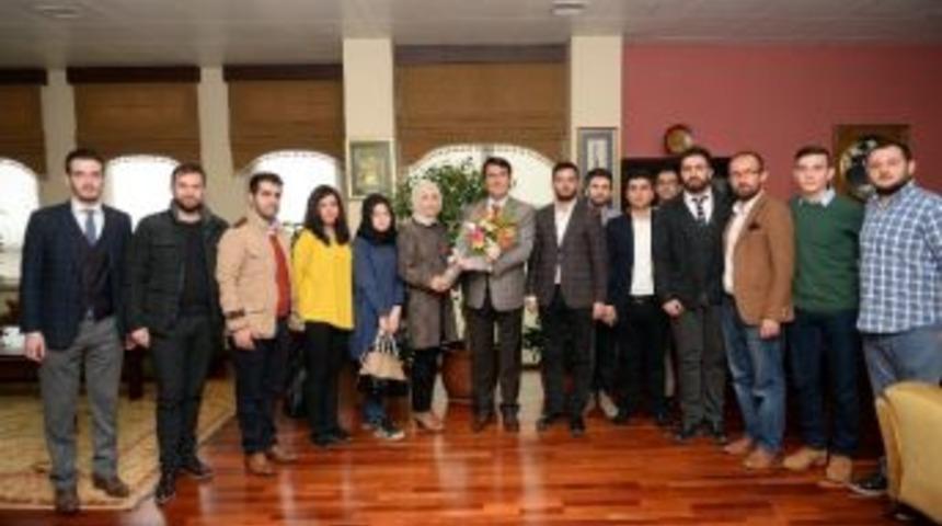 Ak Partili Gen&ccedil;lerden D&uuml;ndar&rsquo;a Ziyaret