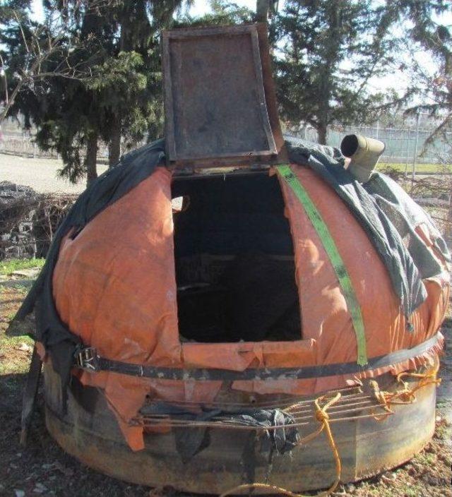 Y&uuml;zen Ada, Ka&ccedil;ak G&uuml;me &Ccedil;ıktı 1