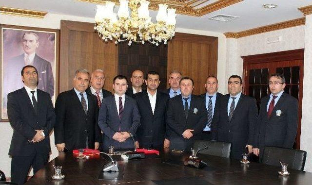 Uyuşturucu Maddeyi Yakalayan G&uuml;venlik G&ouml;revlisi &Ouml;d&uuml;llendirildi 1