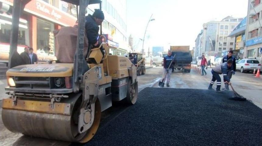 B&uuml;y&uuml;kşehir Şubat Ayında Sıcak Asfalt D&ouml;kt&uuml;