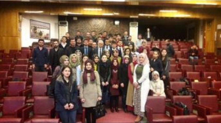 K&uuml;rs&uuml; Sende Programının Bu Haftaki Konuğu Kemal Deniz Oldu