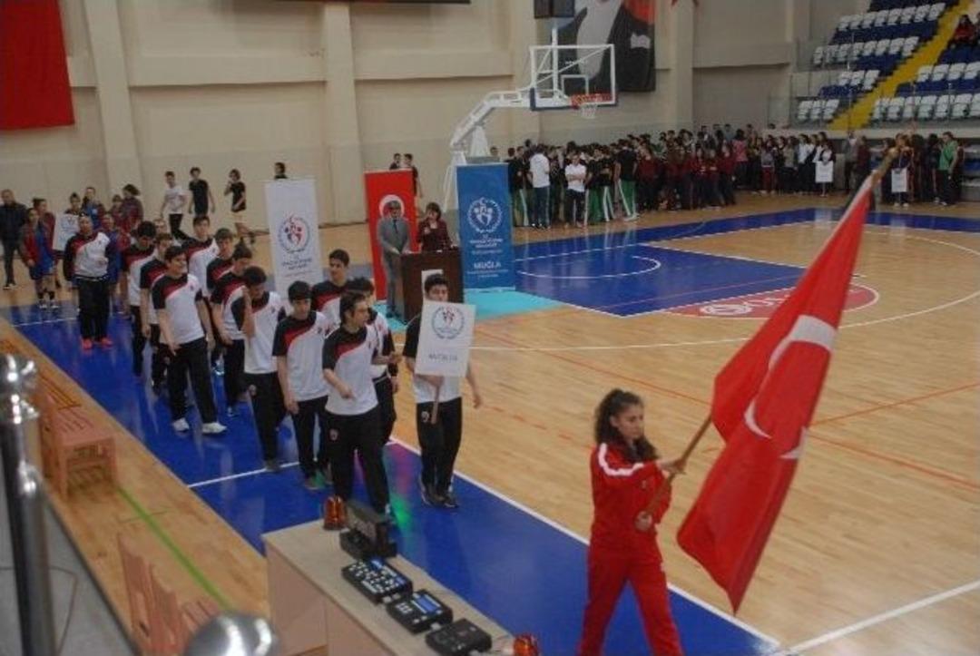 Gen&ccedil;ler Basketbol Grup Ma&ccedil;ları Fethiye&rsquo;de Yapılıyor