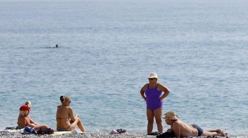 Antalya&rsquo;da Mart Ayında Deniz Keyfi