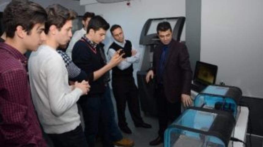 İstanbul&rsquo;dan Gelen &Ouml;ğrenciler 3d Merkezini Ziyaret Etti