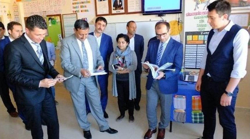 Harran Belediyesi Okullara Kitap Ve Ağa&ccedil; Dağıttı