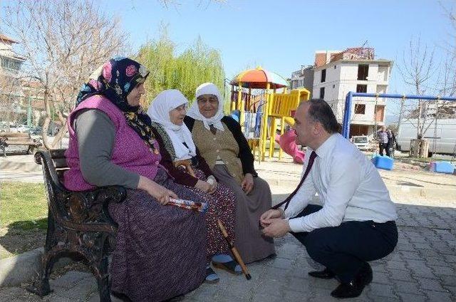 Başkan Gürlesin Park Alanlarını İnceledi