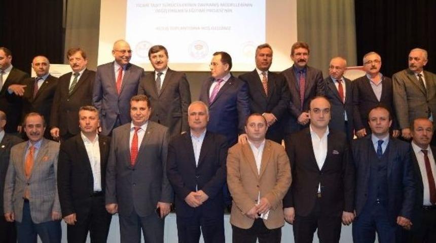 Trabzon&rsquo;da Şof&ouml;r Esnafına Davranış Eğitimi Veriliyor