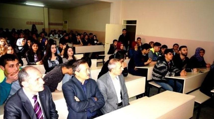 Sarıg&ouml;l Myo&rsquo;da Mevlana Konferansı