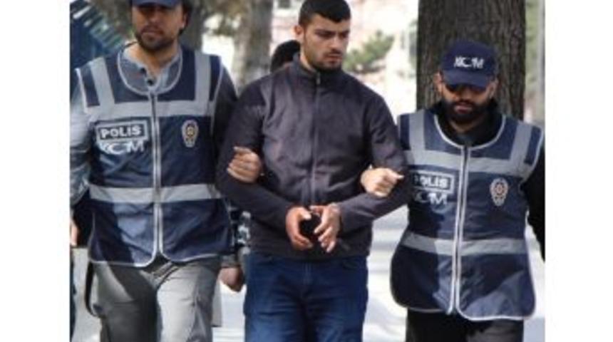 Bolu&rsquo;da Yolcu Otob&uuml;s&uuml;nde Uyuşturucu Operasyonu