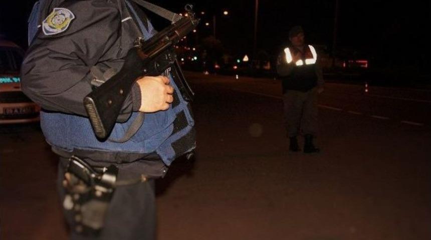 Nazilli&rsquo;de Silahlı Kavga; 1 Yaralı