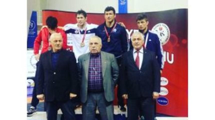 Yıldırımlı Sporcular Madalyaya Doymuyor