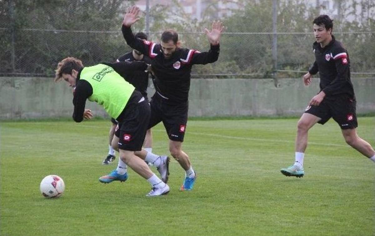Lider Adanaspor Hazırlıklarını S&uuml;rd&uuml;r&uuml;yor