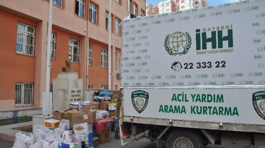 &Ouml;ğrenciler Kendi Har&ccedil;lıkları İle Bayırbucak T&uuml;rkmenlerine Yardım G&ouml;nderdi