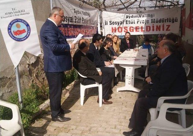 Aydın’da Öksüz Ve Yetimler Sevindiriliyor