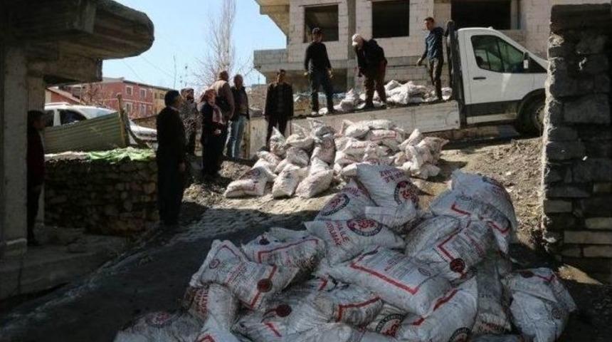 Hakkari&rsquo;de 7 Bin 142 Aileye K&ouml;m&uuml;r Yardımı Yapılacak