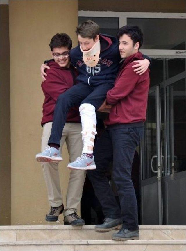 Sivas&rsquo;ta Deprem Tatbikatı Ger&ccedil;eğini Aratmadı 3