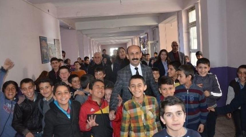 Hdp&rsquo;li Akdoğan&rsquo;dan Okul Ziyaretleri