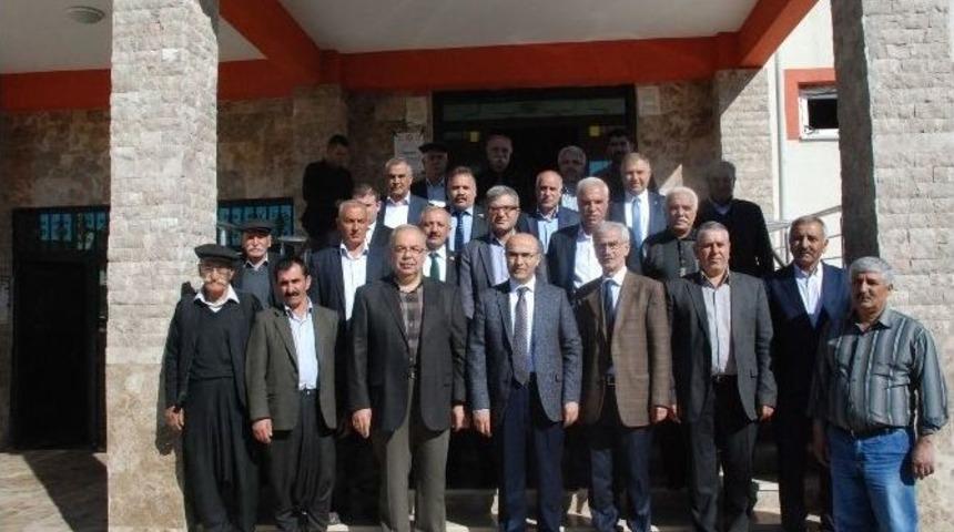 Vali Demirtaş, Alevi Kaat Önderleriyle Biraraya Geldi