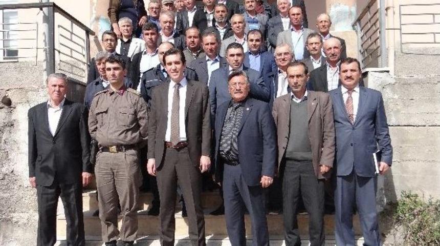 Kaymakam Topsakaloğlu Muhtarlarla Buluştu