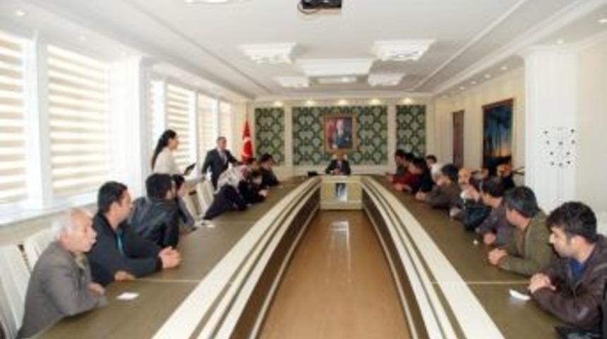 Vali Demirtaş Halk G&uuml;n&uuml; D&uuml;zenledi