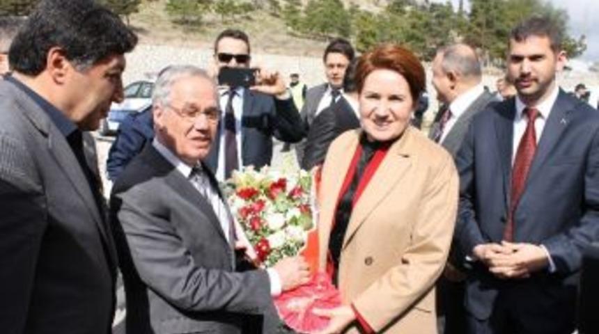 Meral Akşener&rsquo;e Destek Veren Dinar İl&ccedil;e Teşkilatı Kapatıldı