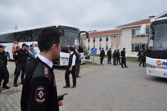 Yunanistan, Göçmenleri Türkiye’ye İade Etmeye Devam Ediyor