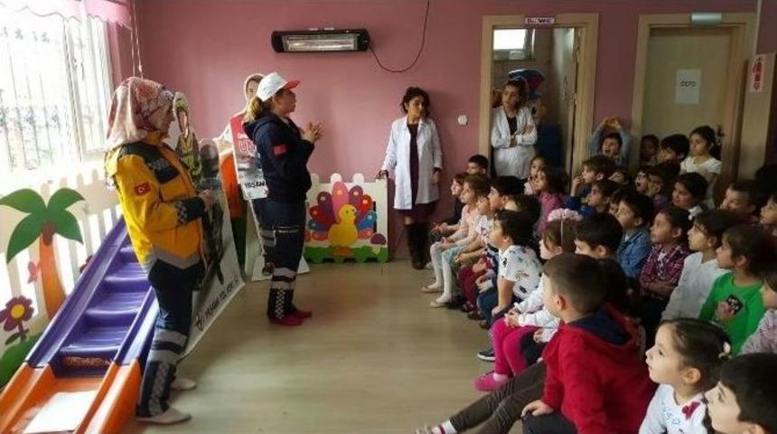 Ş&uuml;kran &Ouml;neyli Minikler 112&rsquo;yi G&ouml;rerek &Ouml;ğrendi