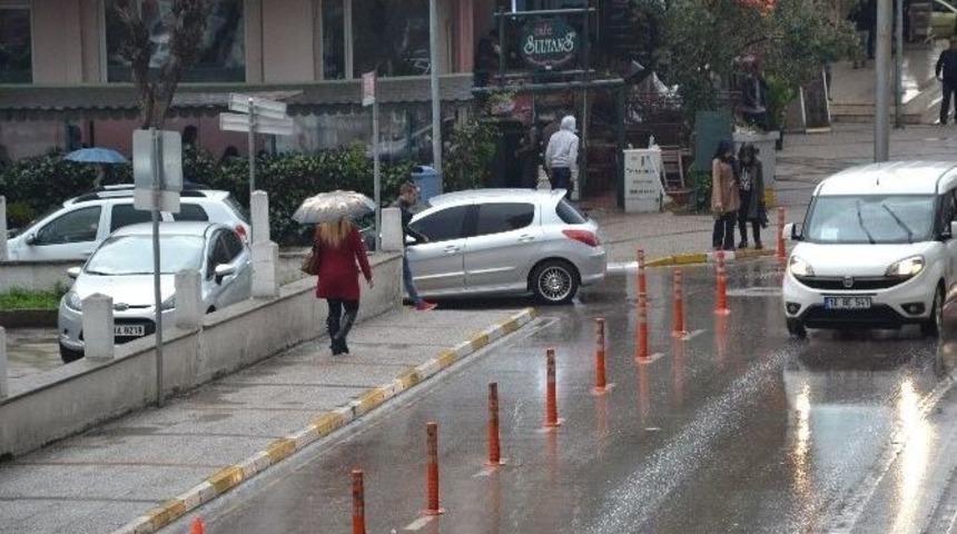 Balıkesir&rsquo;de Sağanak Yağış