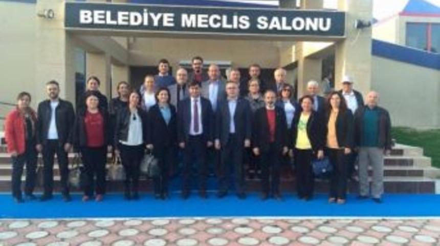 Chp Uşak İl Y&ouml;netimi, Belediye Meclisi Grubunu Ziyaret Etti