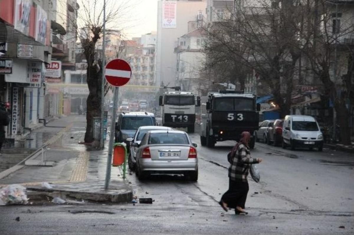 Hdp&rsquo;nin &Ccedil;ağrısı &Uuml;zerine Toplanan Gruplar, Sur&rsquo;a Y&uuml;r&uuml;mek İstedi