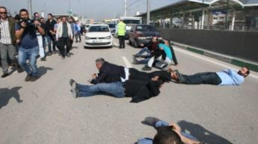 Fabrika Eyleminde Yol Kapatan İş&ccedil;iler Serbest Bırakıldı