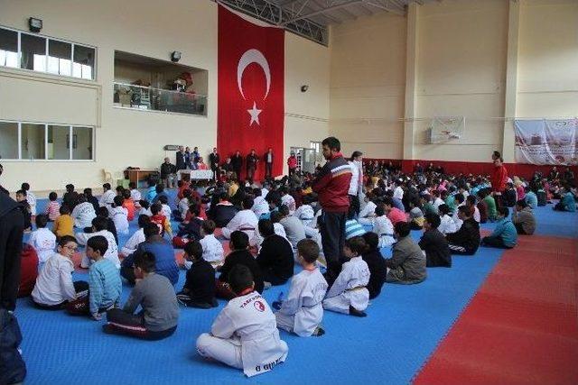 İl M&uuml;ft&uuml;s&uuml; G&uuml;ven Geleceğin Sporcuları İle Buluştu 1