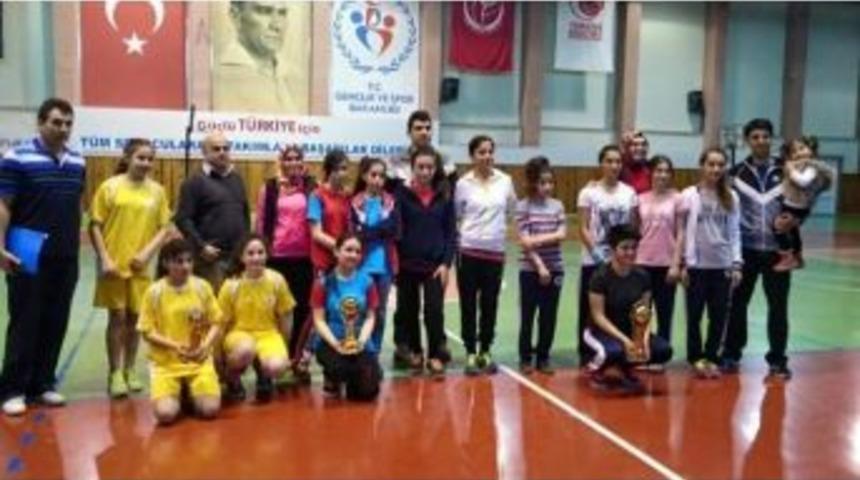 Badminton Turnuvasına Avanos Damgası